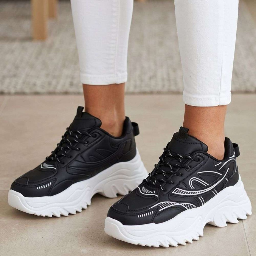  Botas ar masīvu zoli
