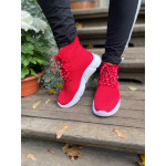 Augsti sportiska stila apavi ar šņorēm - sarkani