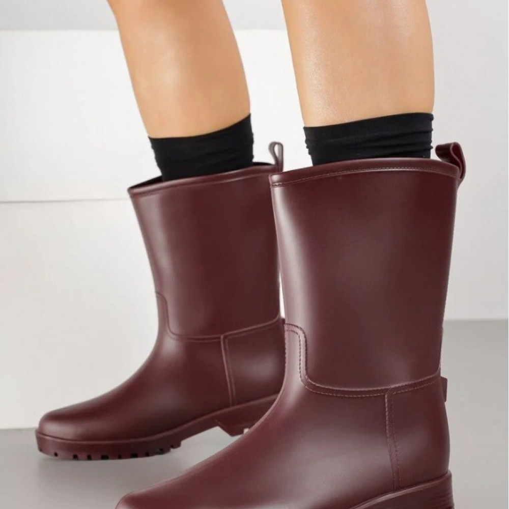  Bordo krāsas gumijas zābaki