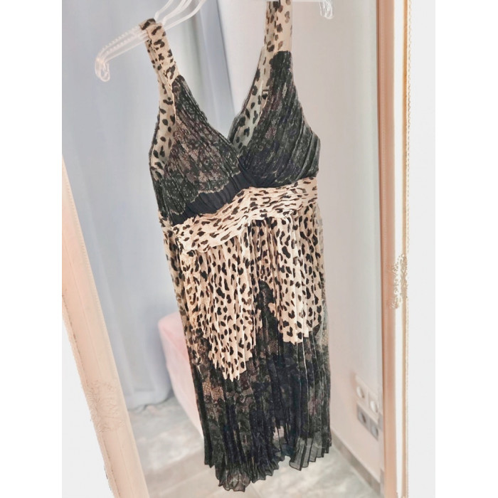 Gofrēta leoparda raksta kleita