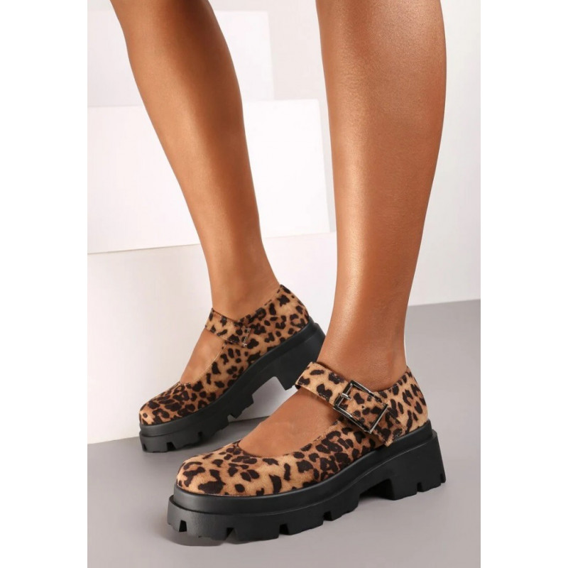   Leoparda loferi ar siksnu